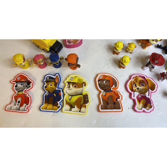 Mixed Lot 33 Pieces Paw Patrol Figures Vehicles Cookie Cutters Finger Puppets &c - Picture 2 of 16